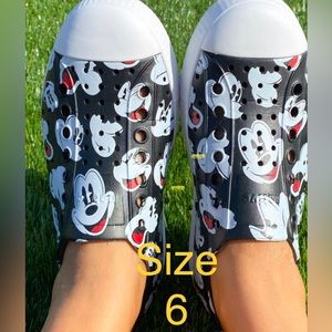 Mickey Mouse Disney Natives